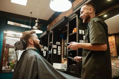 油頭熱潮漸散，BarberShop為何逆勢擴張？理發服務的價值回歸與體驗升級