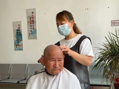 裴家莊村 為民服務(wù)踐初心，愛(ài)心理發(fā)暖人心
